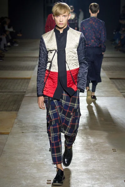 Look 46